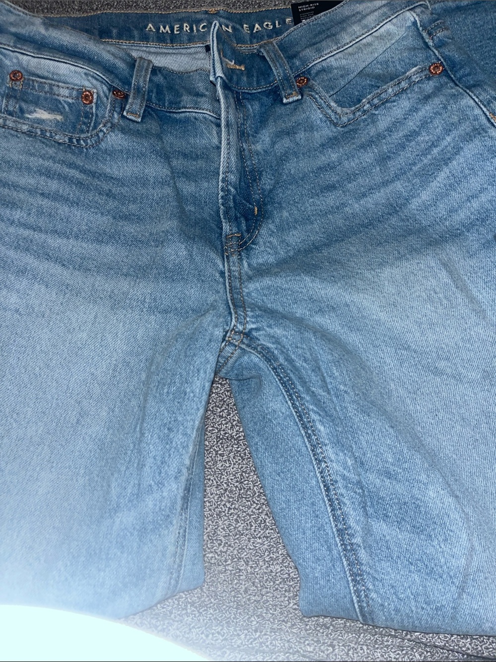 American Eagle Outfitters high-rise strigid stovepipe women's jeans.